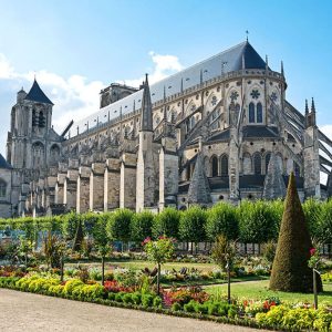 vue arrière de la cathédrale de Bourges